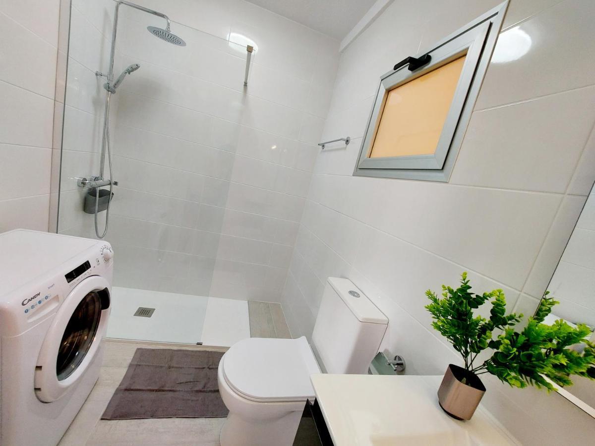 Sunny Cozy Nice Apartment Loscristianos Wifi,Pool Los Cristianos  Eksteriør billede